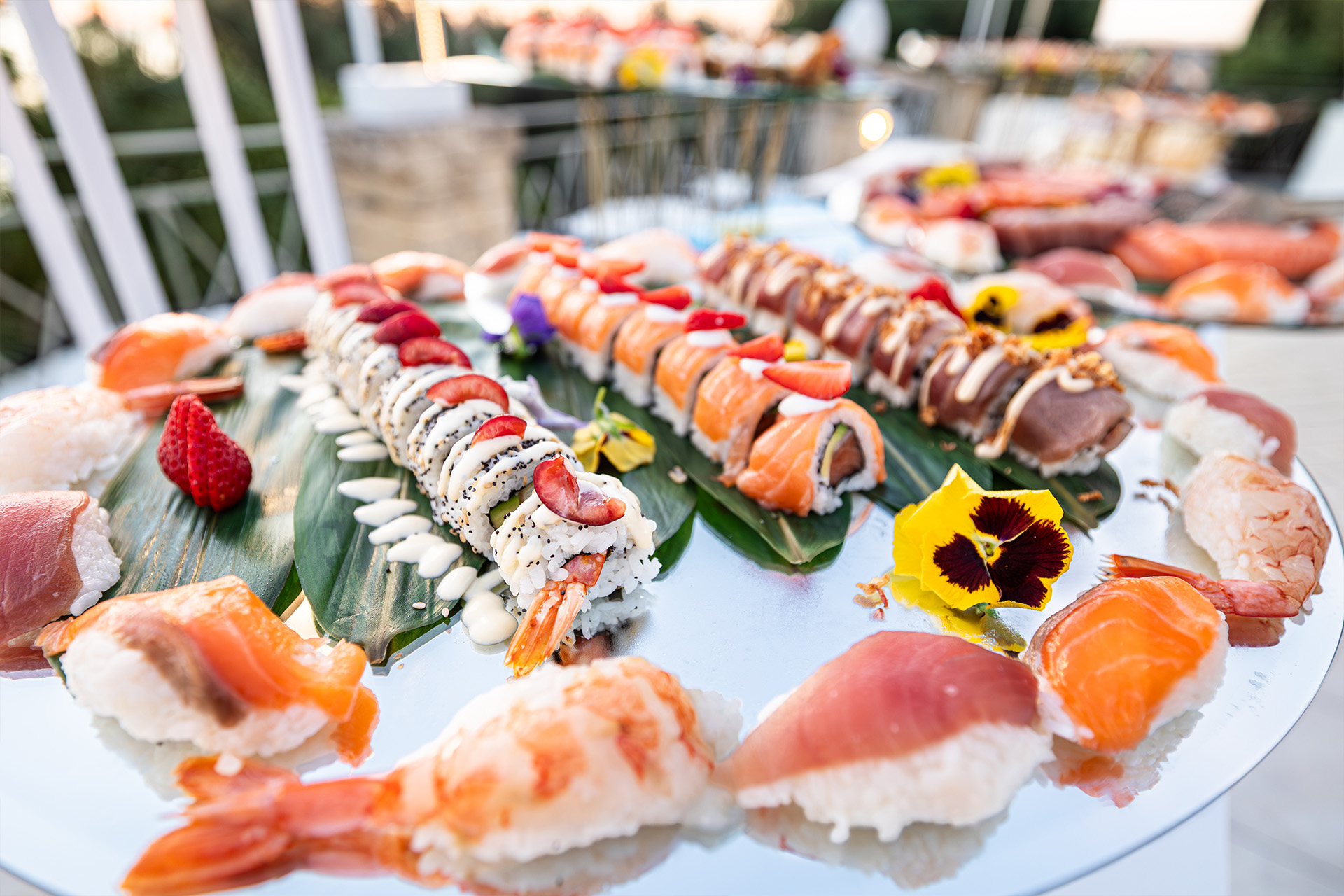 Chaque mercredi soir, de 20h00 à 22h00, la terrasse du Restaurant Ulisse s’anime pour un apéritif exclusif consacré au sushi.